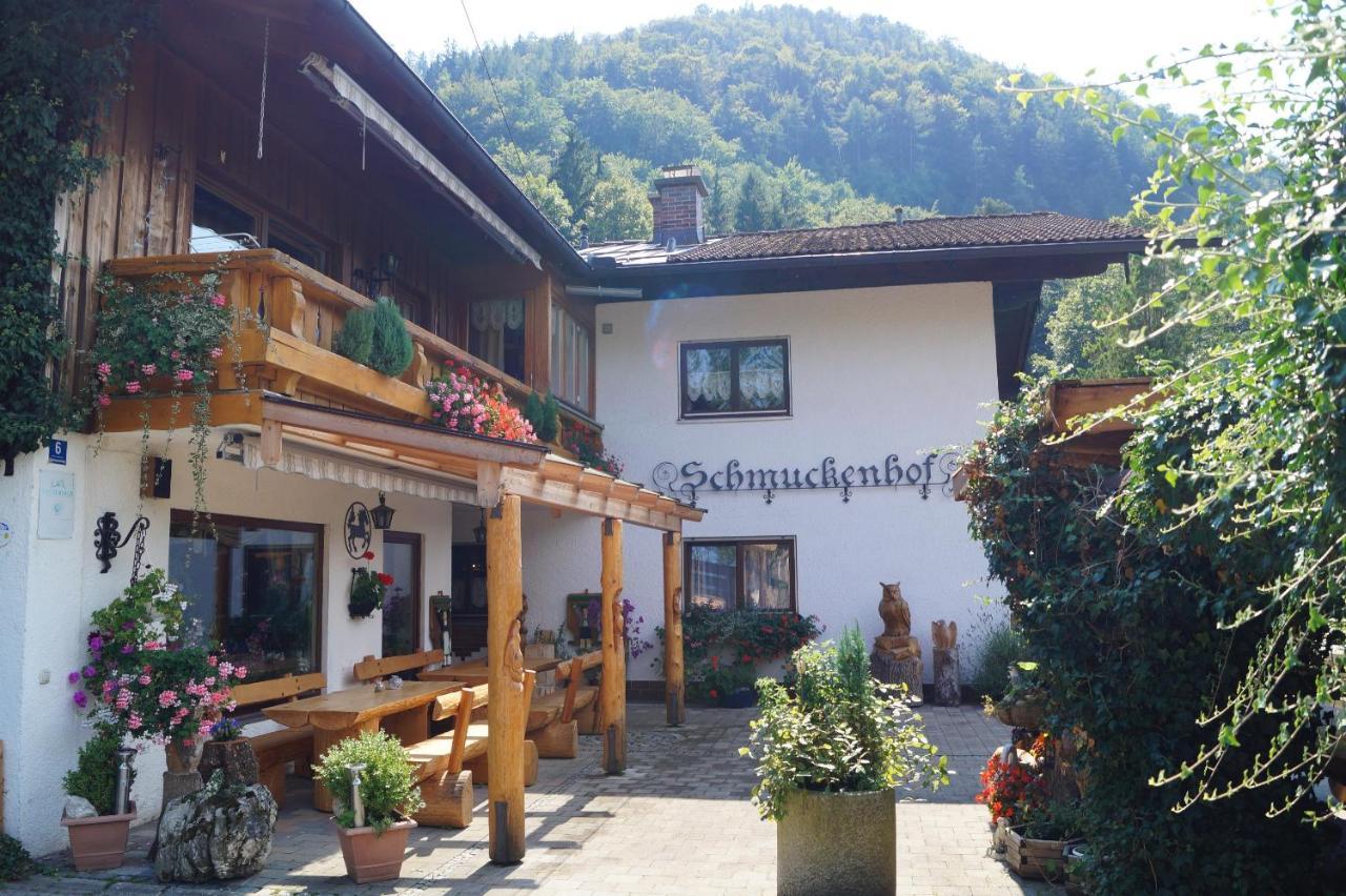 Gaestehaus Schmuckenhof Farm stay