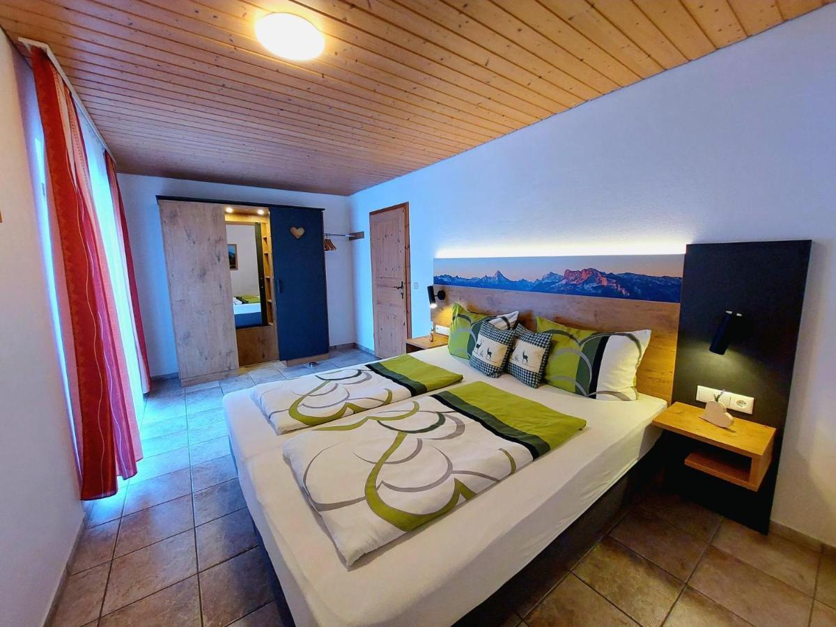 Farm stay Gaestehaus Schmuckenhof