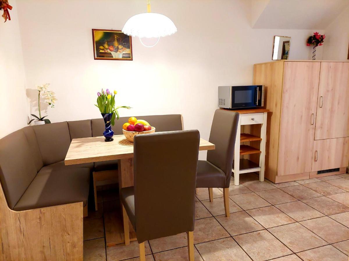 Farm stay Gaestehaus Schmuckenhof *
